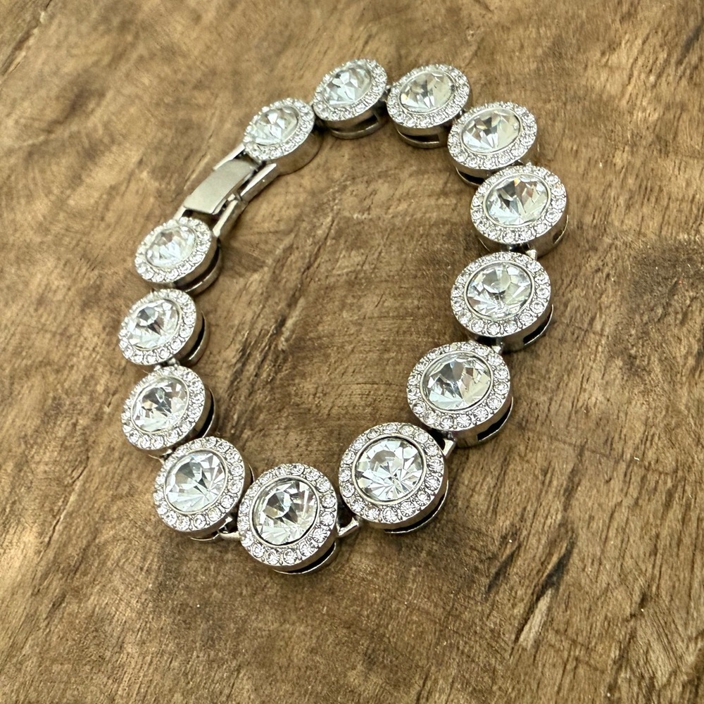 Rhinestone Silver Toned Halo Link Bracelet - Picture 3 of 6